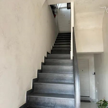 فندق مبيت وإفطار Casa La Vigna كاتانيا